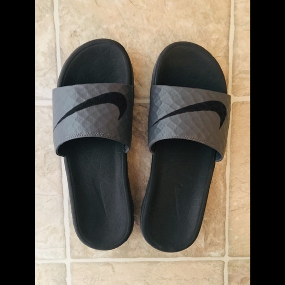 nike benassi 2